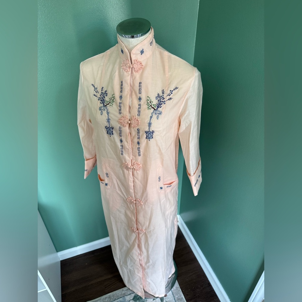 Vintage Asian Embroidered robe